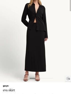 Eva Black Maxi Skirt - Gwyn size small
